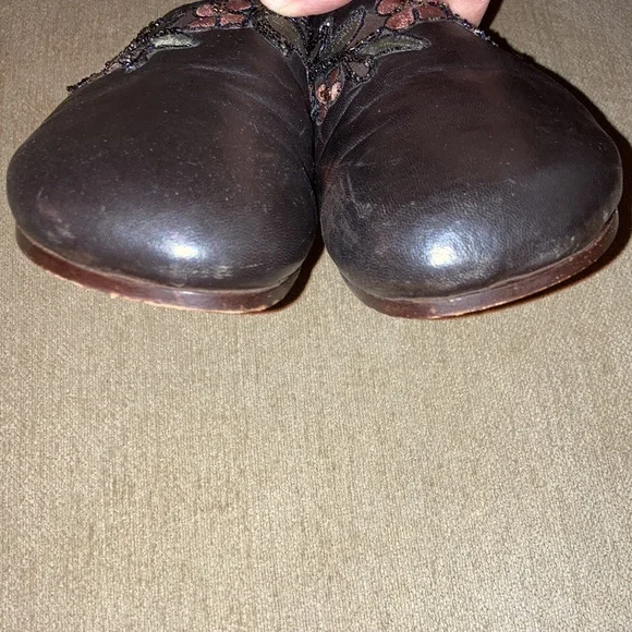 ANTHROPOLOGIE Womens Hand Made Slip On Slides Floral Embellished Size 9 - Picture 4 of 11